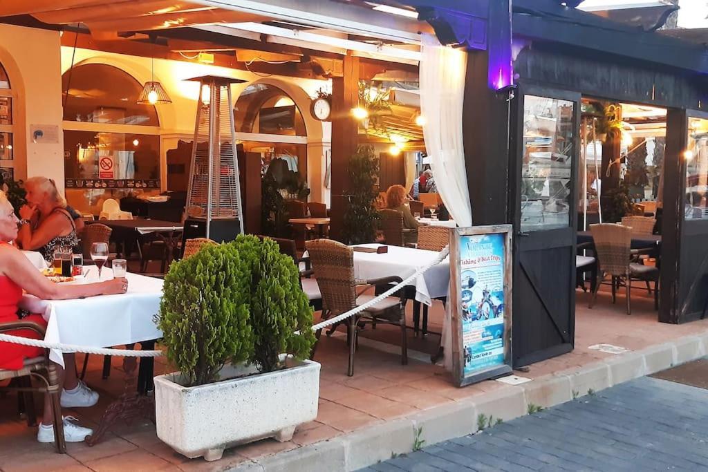 Adventure Harbour Leilighet Torrevieja Eksteriør bilde